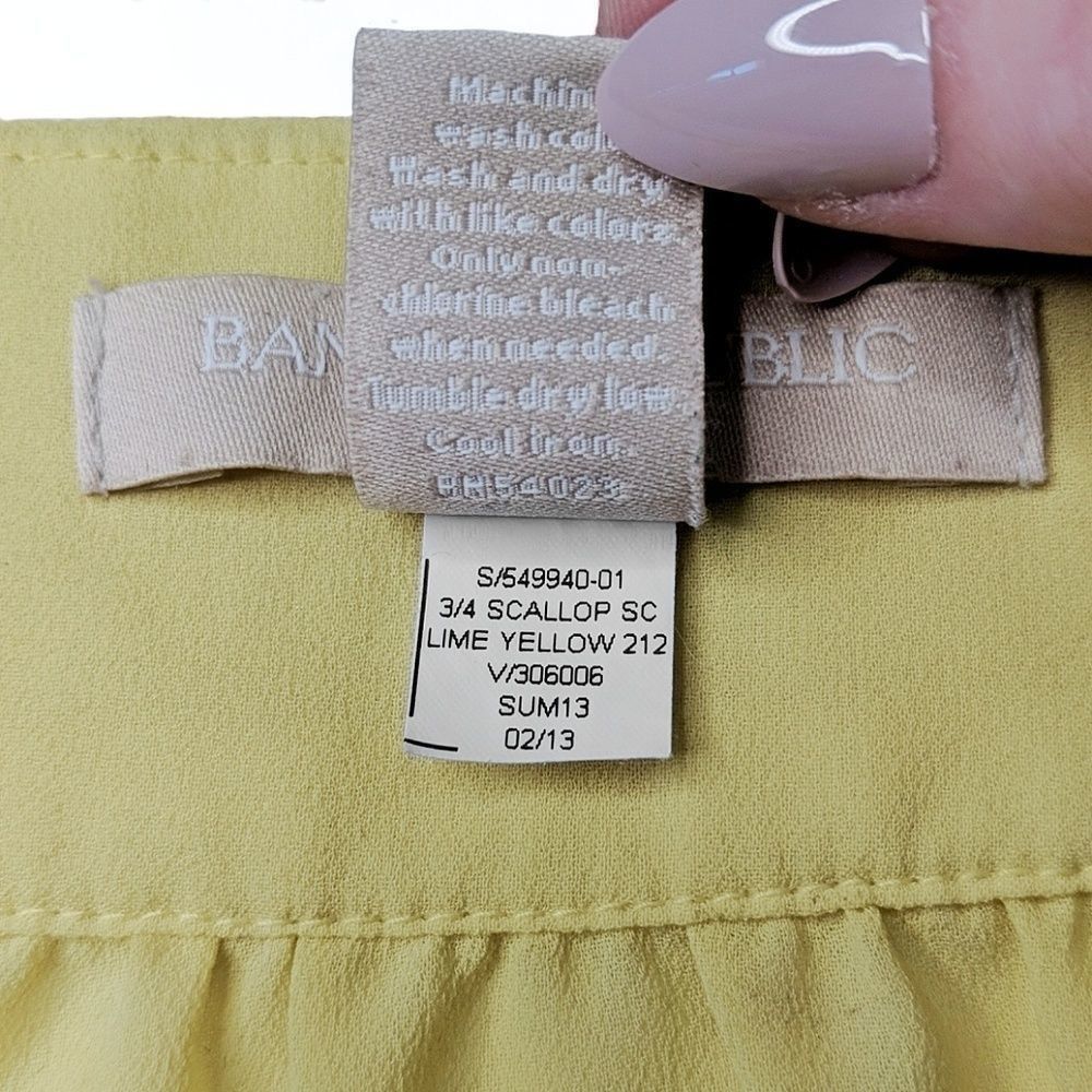 3/15 Banana Republic Yellow Scallop Scoop Neck Top - Picture 8 of 8